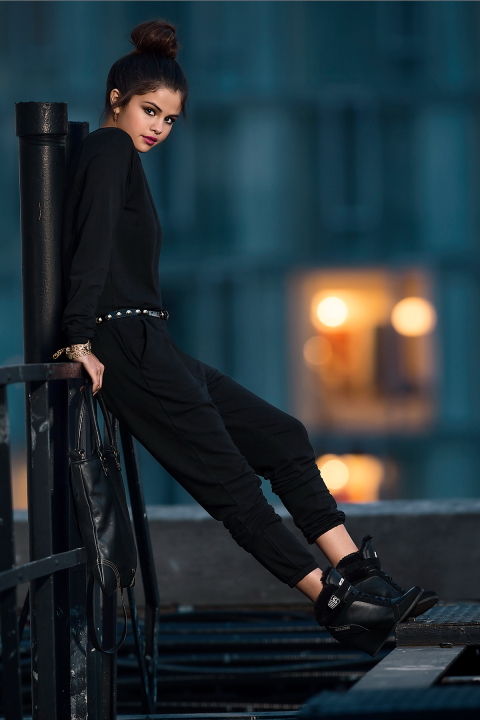 H10291_Key_Artist_Selena_Gomez_Outfit_2_3_RGB