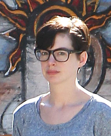 AnneHathaway2013127_02