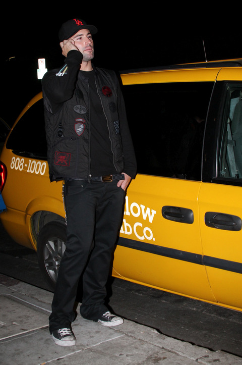 BJennerPhone_122909_03_X17