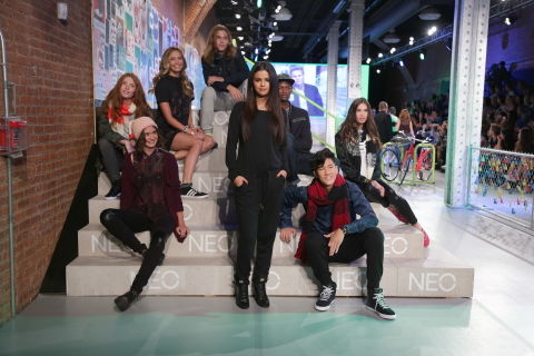 Selena_Gomez_Fashion show photos1