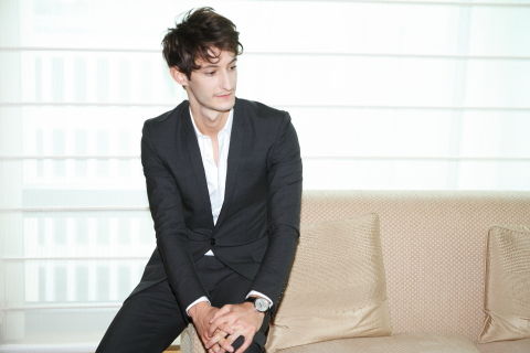 YSLサロン会見㈭