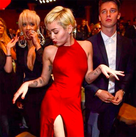 miley2015211_01