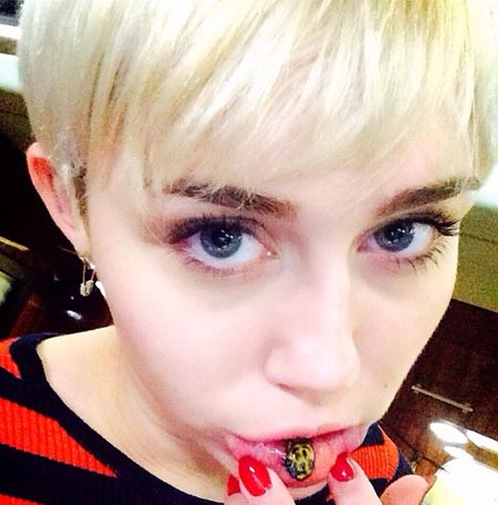 miley2014317_01