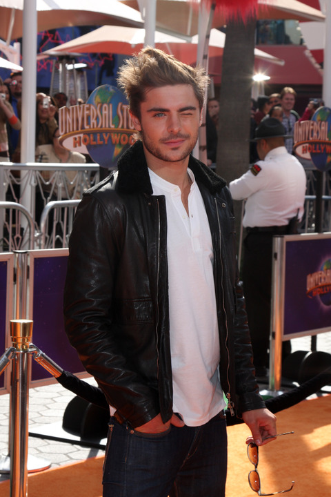 khphotos411175-Zac_Efron_42784