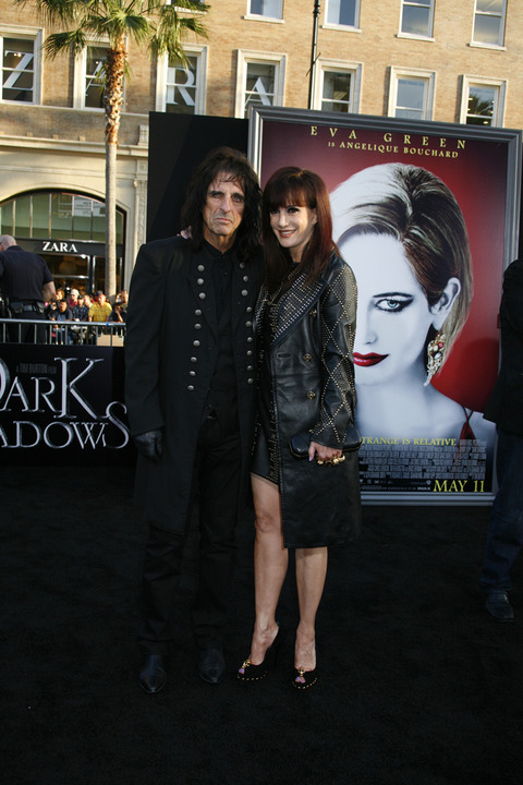 0247__DarkShadow_Premiere