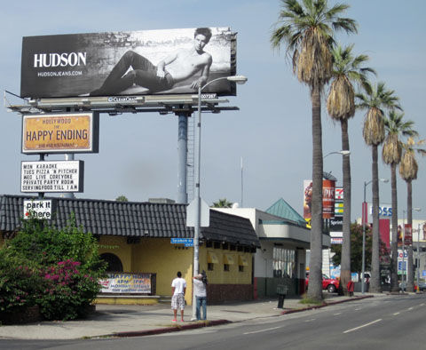 pschwarzbillboard0815_1