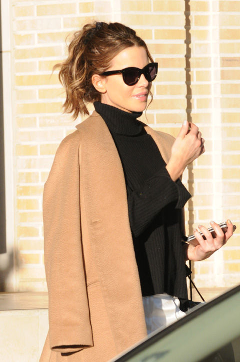 FFN_FF3FAJ_BECKINSALE_201717_04