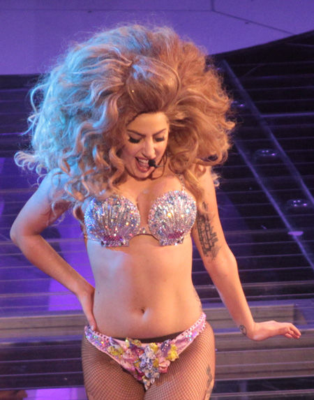 ladygaga2014610_001