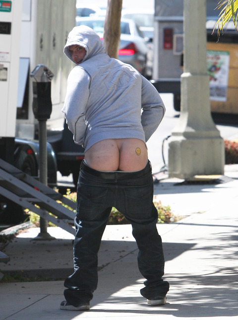 APettyfer092911_01_X17