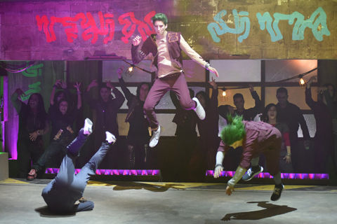 ZOMBIES_2018_146937_3803