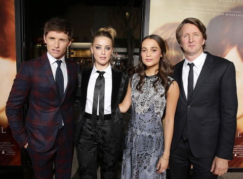 エディ&アンバー&アリシア&フーパー監督1