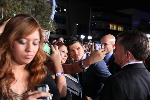 t fbffc2a9-B111411C-2746