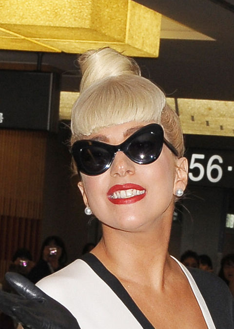 gaga_japan_20111224_3