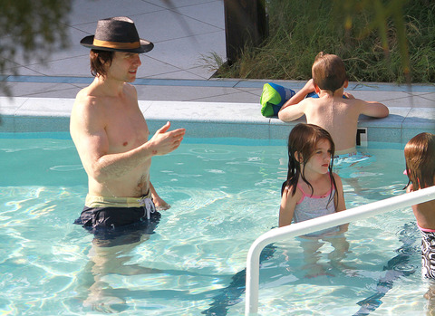 FP_7608505_Cruise_Tom_Poolside_BRJ_19_30