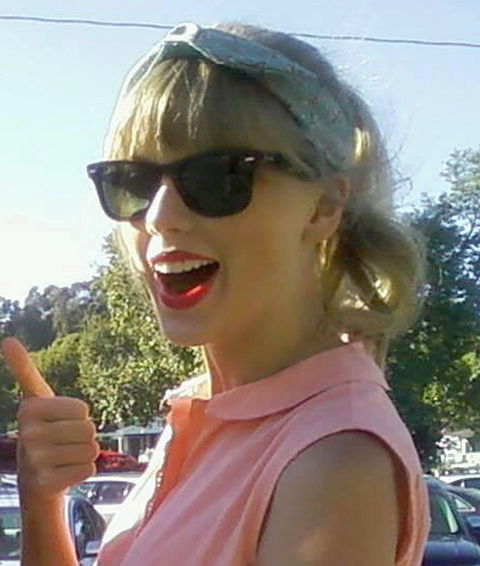 FFN_Swift_Gomez_ApolloFF_062712_92277131