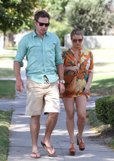 JSimpsonLEGS082910_01_X17