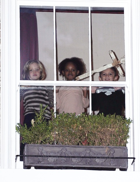 XPOSURE_ANGELINA_JOLIE_-371