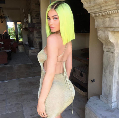 kylie2017417_01