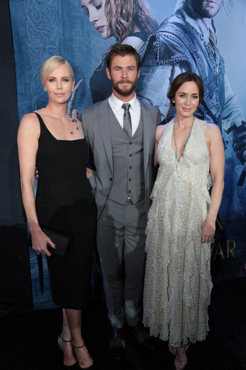 シャーリーズ&クリス&エミリー01