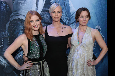 ジェシカ&シャーリーズ&エミリー01