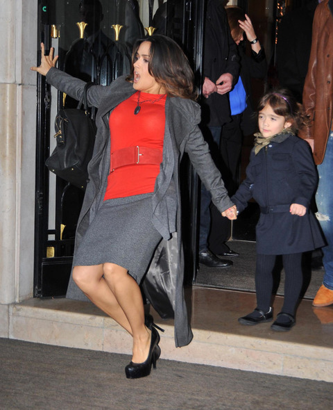 SALMA HAYEK 112011 0011
