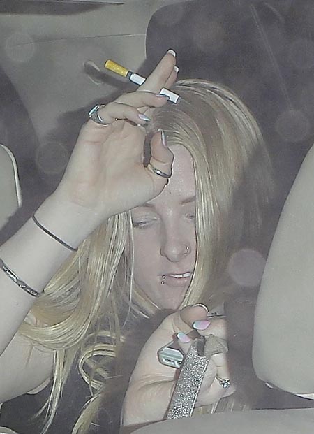 RobertPattinson57_04