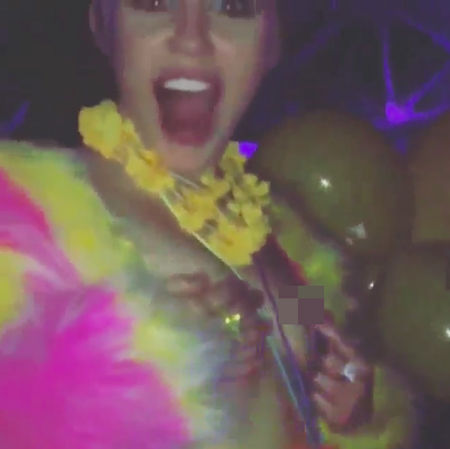 miley20141123_05