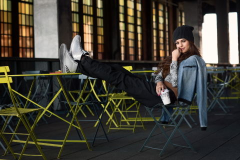 H10252_Key_Artist_Selena_Gomez_Outfit_2_1_Lead_Image_RGB