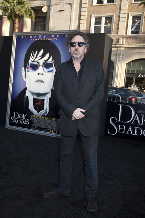 0090_DarkShadow_Premiere
