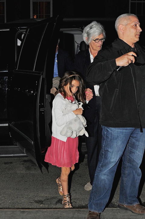 150417JKNY_KatieHolmes_001