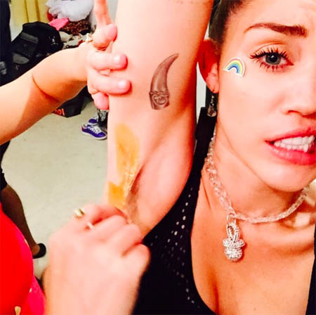 miley2015722_01