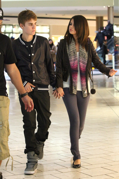 JBieber030111_10_X17