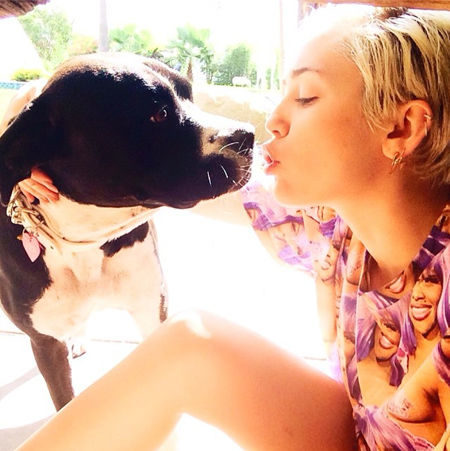 miley2014629_02