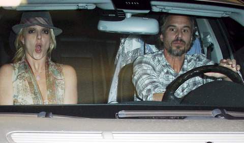 jtrawichbspears120110_07_X17