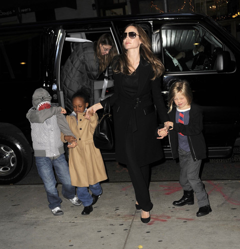 ANGELINA JOLIE 120311 SMNYC 02