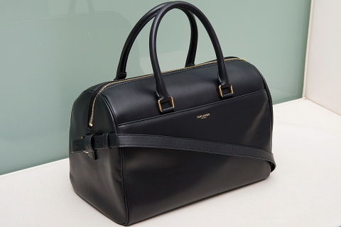 cイヴサンローランバッグ(黒)