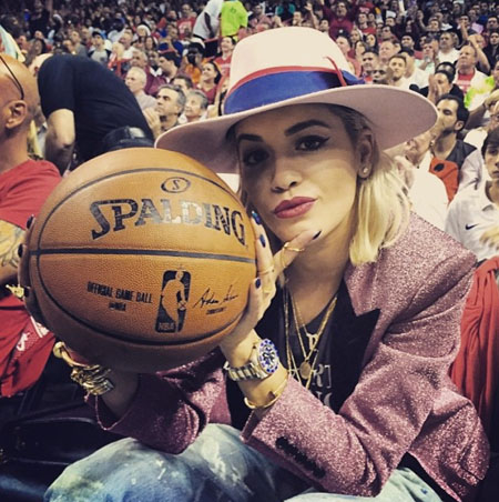 ritaora20141226_03