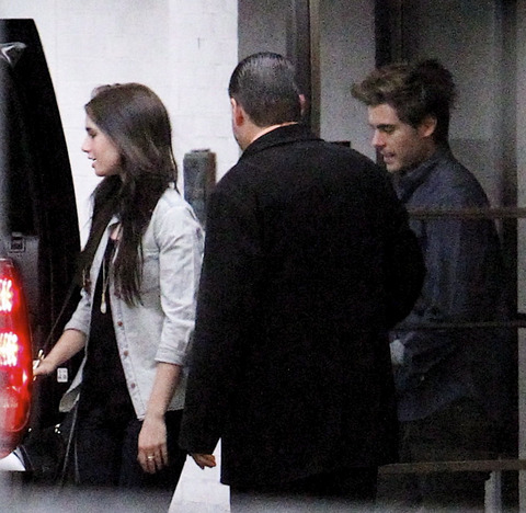 efroncollins021412_01_X17