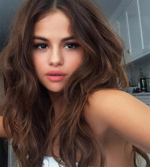 selena2016621_01