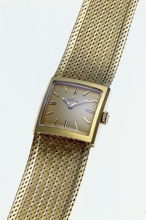 アマル・クルーニー着用モデル