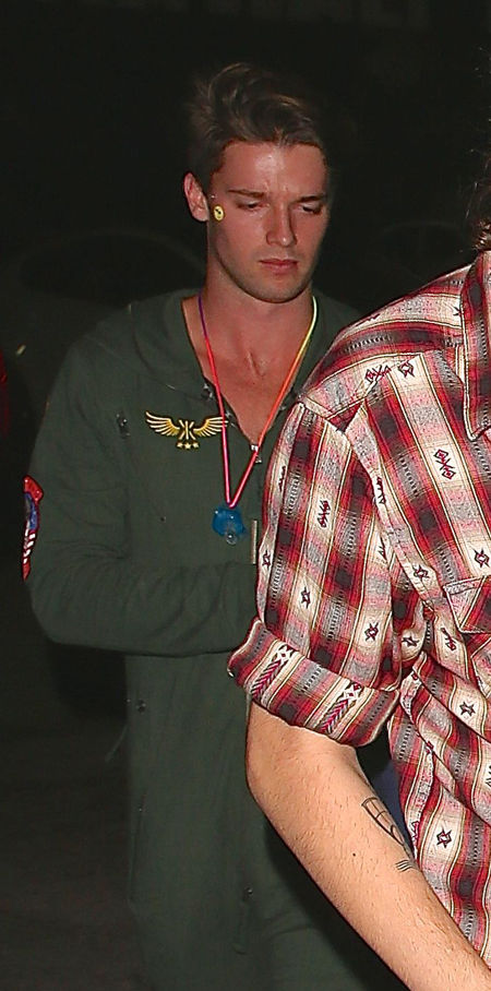 MileyCyrusPatrick1123_02