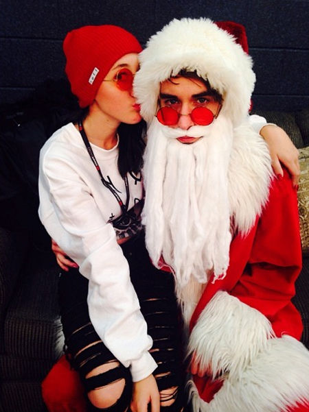 noahcyrus20121220_01