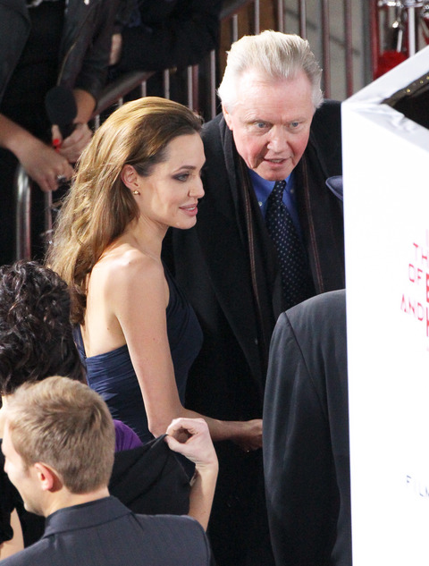 voightjolie120811_01_X17