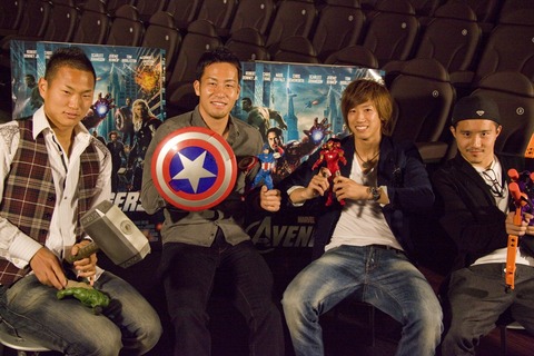 左からチョン・テセ選手_吉田麻也選手_大津祐樹選手_安田理大選手