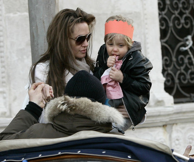 JOLIE PITT 030710 03