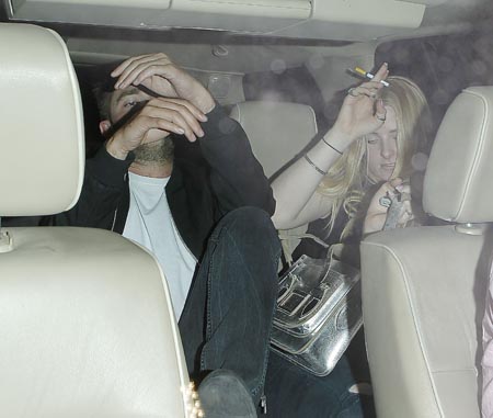 RobertPattinson57_03