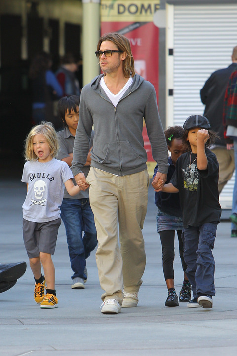 BPittMOVIEkids112511_14_X17