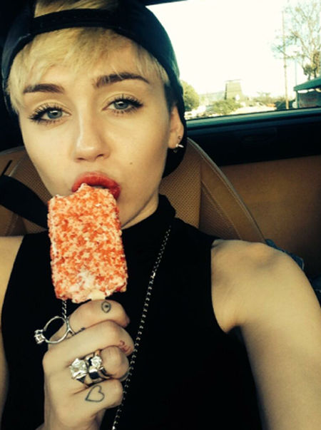 miley2014115_01