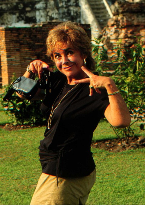 Elizabath Taylor 090499 3