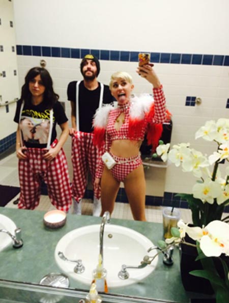 mileys2014228_01